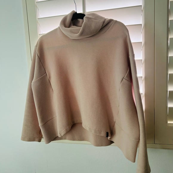 Varley Colina Ribbed Pullover - Picture 2 of 3